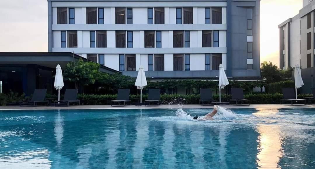 Blue Rabbit Hotel Chanthaburi Bagian luar foto